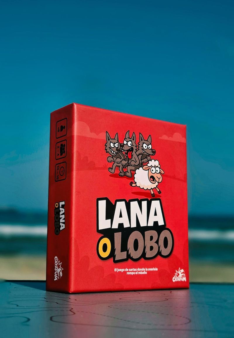 Caja de Lana o Lobo frente al mar